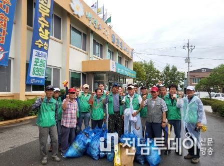 무안군 일로읍 새마을지도자 추석맞이 환경정비로 구슬땀