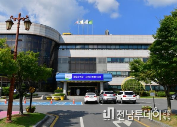 답답한 민원인, 장성군 퇴직 공무원이 돕는다