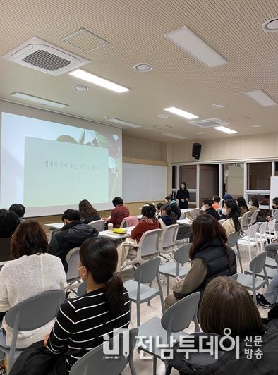 광양금호도서관, 피아니스트 임하나의 ‘클래식 테라피’ 성료