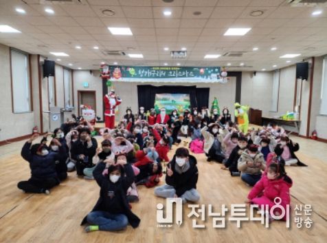 우산동 지사협 인형극