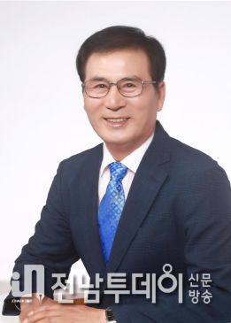 이상익 군수 인물사진