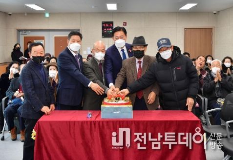 장성군 노인대학 제31기 졸업… 행복한 노후 시작!