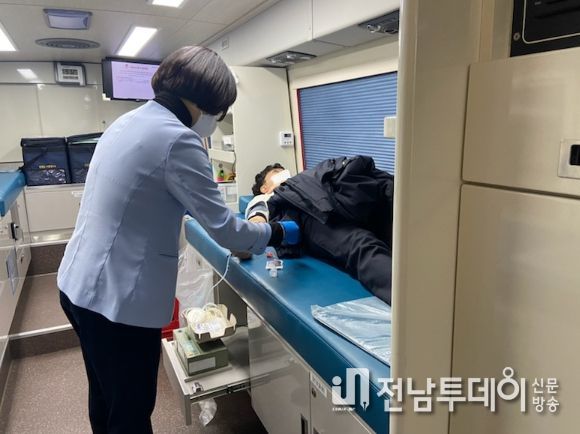 26일 보건소에서 실시된 ‘생명나눔, 사랑의 헌혈’ 행사 모습