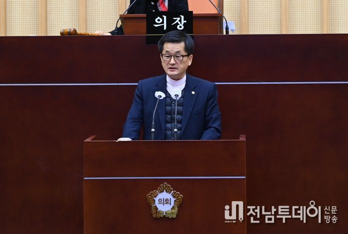 서구의회 백종한 의원이 제309회 임시회 제1차 본회의에서 5분자유발언을 하고 있다.