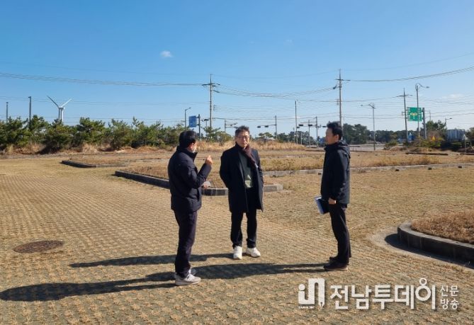 유휴 국유지 현장 방문한 안우진 제주시 부시장