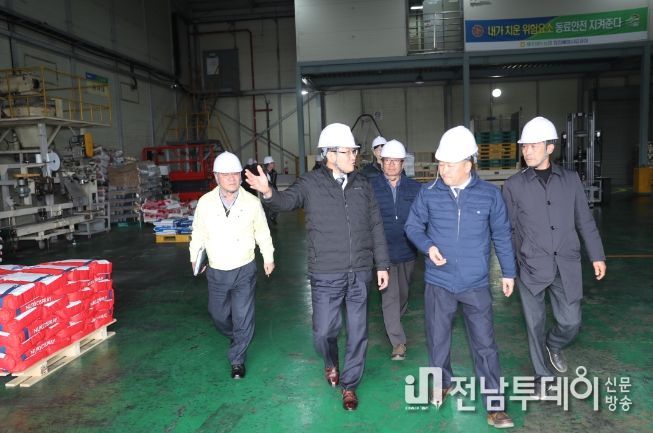강병삼 제주시장, 제주양돈농협 경제사업장 현장방문