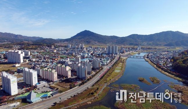 탐진강시가지전경