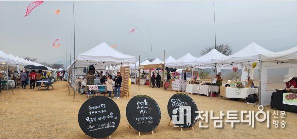 광양매화축제, 유럽형 프리마켓 ‘리버마켓@섬진강’ 호응