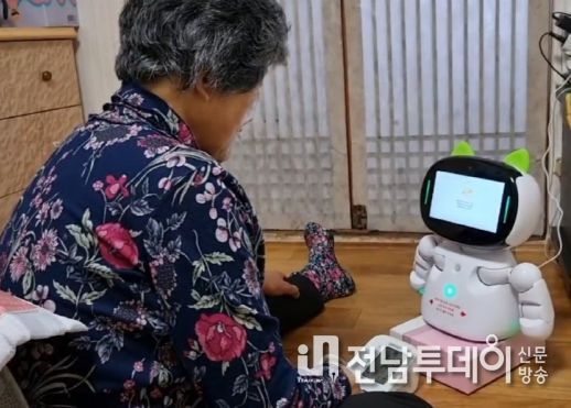 해남군, 스마트 기기로 어르신 건강 살핀다