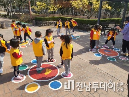 광양시, 백운산자연휴양림 어린이놀이터 신나는 바닥놀이판 조성