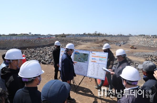 강병삼 제주시장, 금성지구(금성천) 우수저류지 시설 현장 점검
