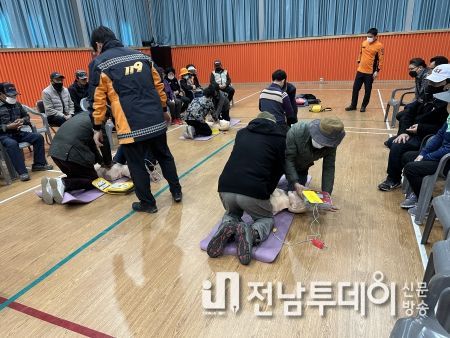 신안군 심폐소생술 골든타임 군민 교육 실시
