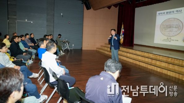 “제주의 개척정신으로 지방자치 한 단계 더 발전할 것”