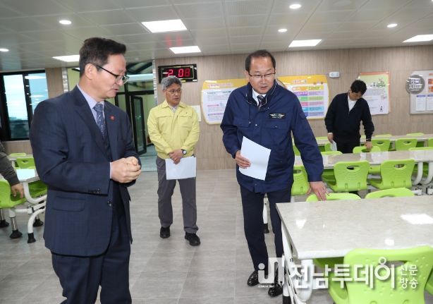 강병삼 제주시장, 임시주거시설과 재해구호창고 현장 점검