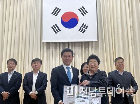 광양시 골약동 어버이날 기념 경로위안 행사 개최