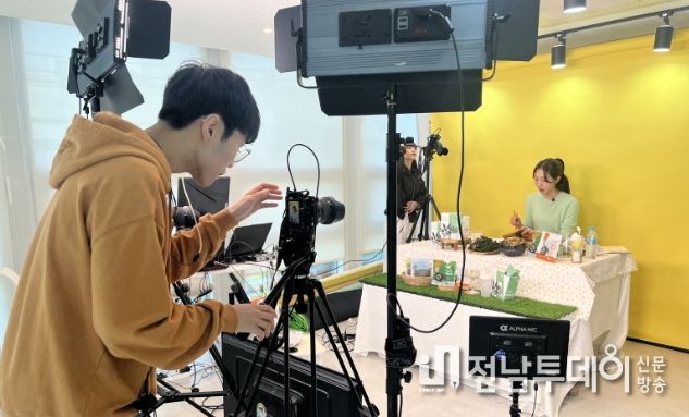 축제기간 라이브커머스 진행 모습