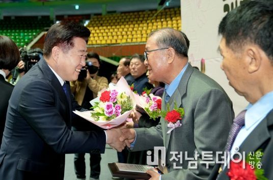 제주도 ‘사랑하고 고맙습니다’ 제51회 어버이날 기념식 개최