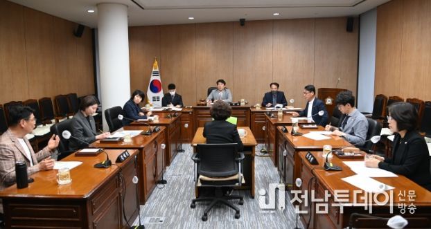 광주 서구의회 310회 임시회 폐회 중 제2차 기후특위 위원회 (사진 = 서구의회 제공)
