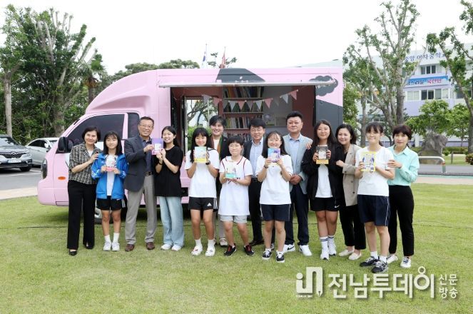 2023학년도 인ㆍ지ㆍ감 별난 북트럭 출정식