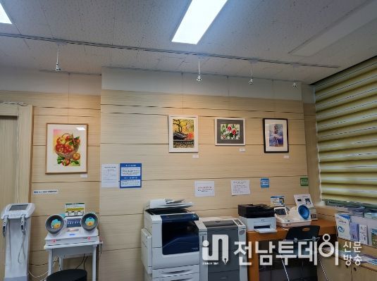 제주도청 민원실 휴게공간 작은 미술관으로 재탄생