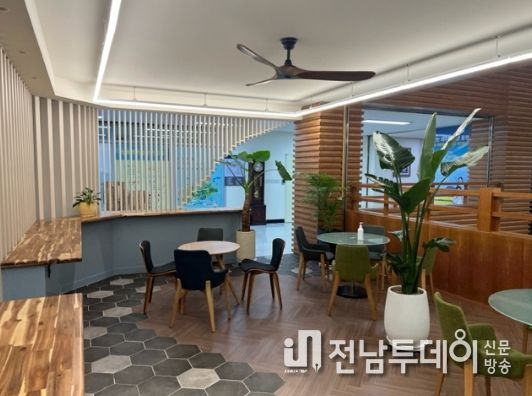 제주도, 도청 협업카페 ‘고르멍 드르멍’ 오픈