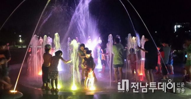 시민복지타운 광장 북극성 분수대