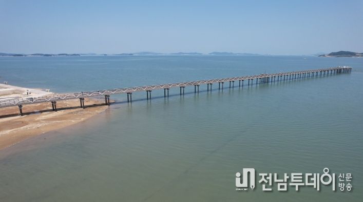 돌머리 해수욕장 전경