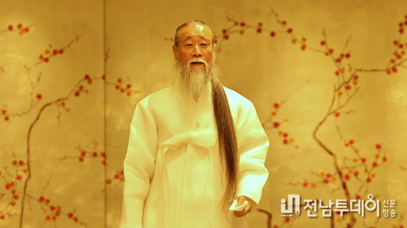세계홍익태권도연맹 총재 이천공 (사진=외교저널)
