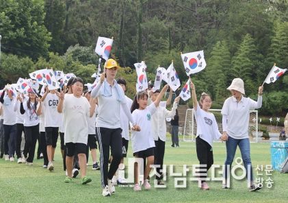 해남군“광복절이면 일손놓고 만세 부릅니다”