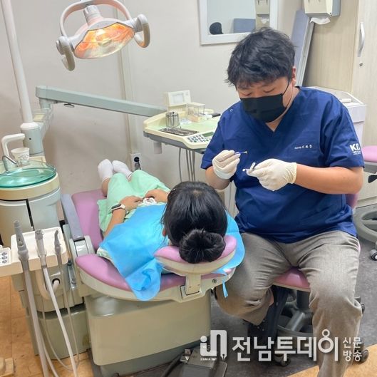 목포시가 초등학교 4학년을 대상으로 치과주치의 사업을 추진하고 있다.