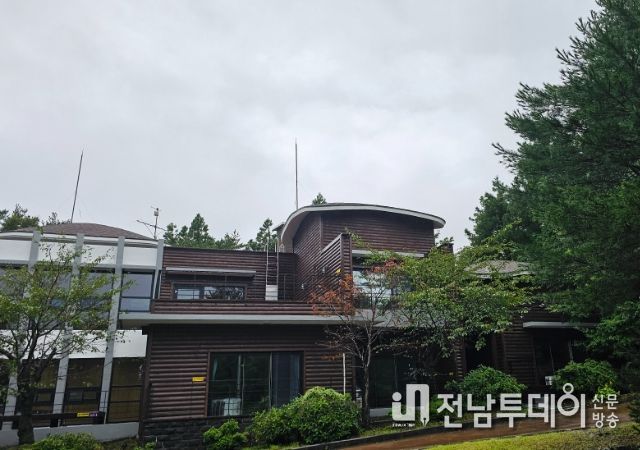서귀포자연휴양림 숙박시설 리모델링 완료(동백동)