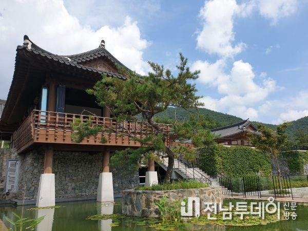 땅끝순례문학관 전망대 겸 북카페
