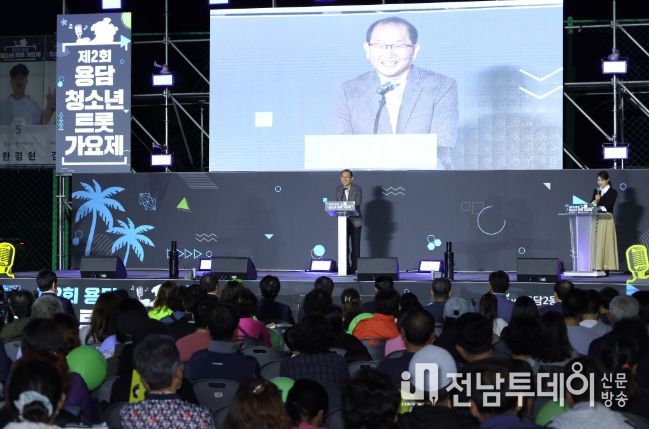 강병삼 제주시장,제2회 용담 청소년 트롯 가요제 참석