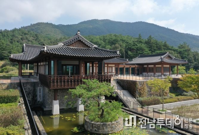 땅끝순례문학관