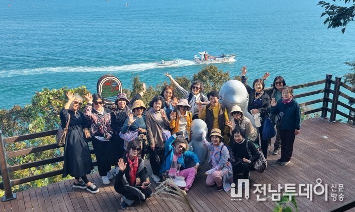 가을엔 완도 약산 해안치유의 숲에서 ‘숲캉스’하세요!
