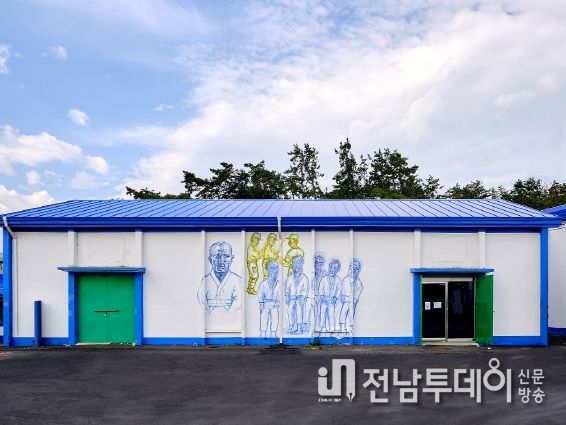 암태소작항쟁 기념 전시관(서용선 미술관) 외부