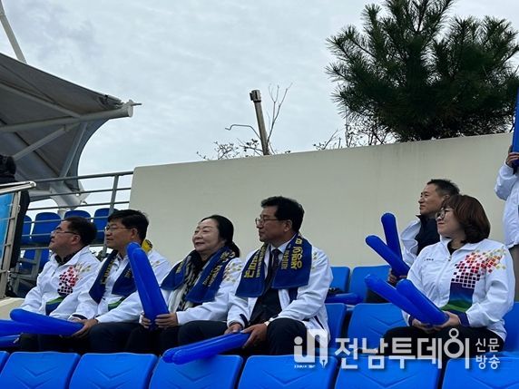 목포시의회 기획복지위원회, 제43회 전국장애인체육대회 선수단 응원