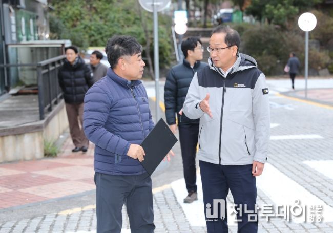 주민주도형 일방통행로 현장 방문한 강병삼 제주시장