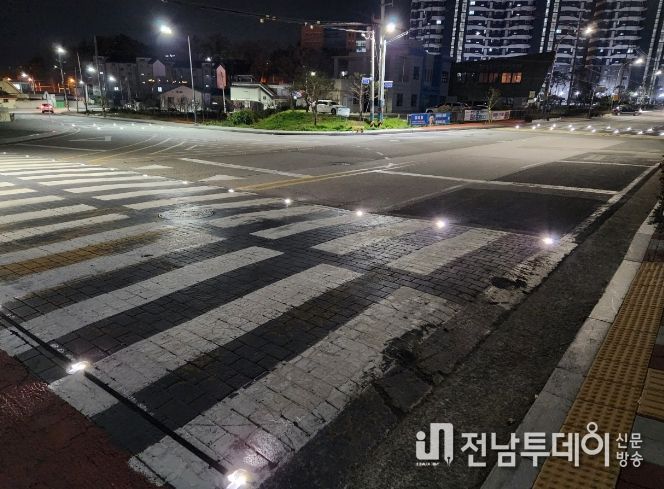활주로형 횡단보도 모습