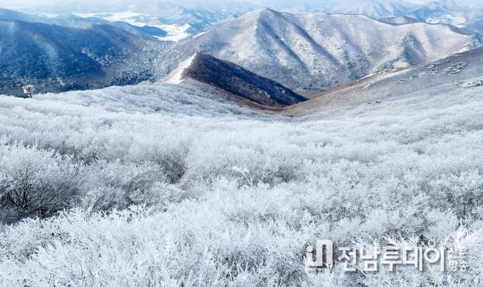 해남 두륜산에 펼쳐진 눈꽃 세상, 순백의 겨울왕국 눈부시네