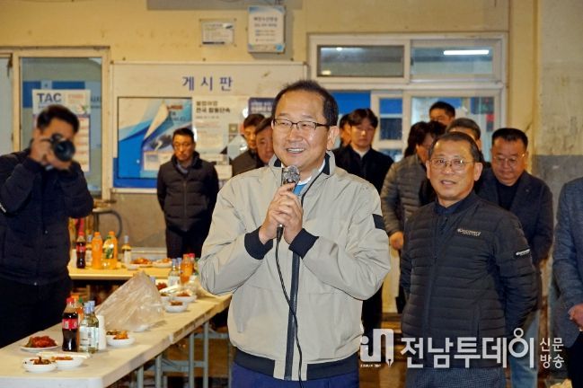 한림수협 초매식 참석한 강병삼 제주시장