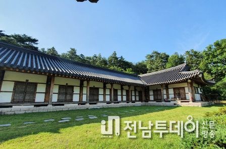 해남군 백련재 문학의 집“작가님을 모십니다”