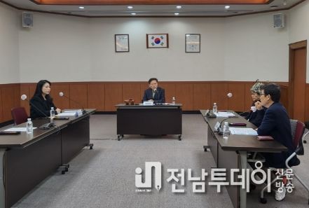 안우진 제주시 부시장, 도립예술단 운영위원회 회의 주재
