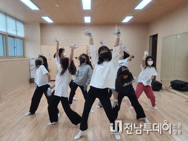해남군 청소년누림문화센터에서는“방구석 겨울방학 NO 즐거움이 ing”
