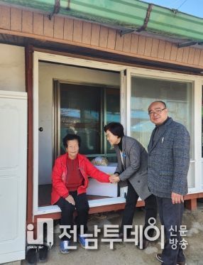 정남진장흥표고(주), 4년째 부산면에 떡국 떡 기탁