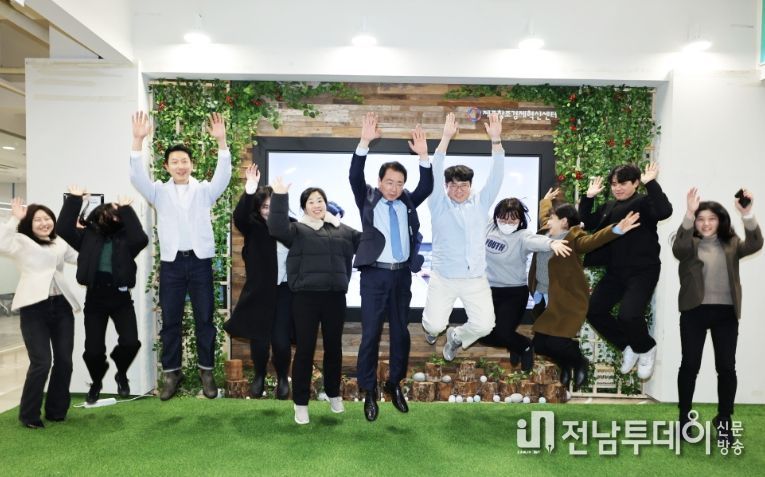‘혁신을 신고 뛰어보자 폴짝’ 토론회