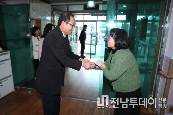 강병삼 제주시장, 설 맞아 사회복지시설 위문