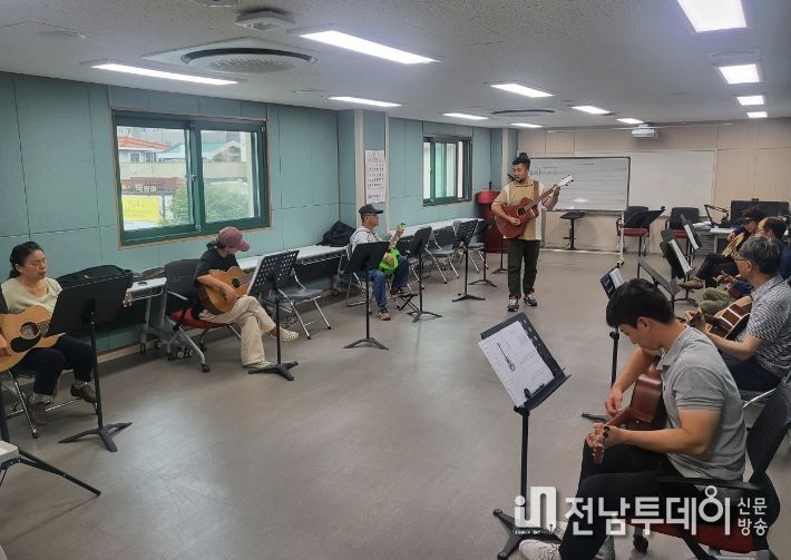 평생학습관 기타교실
