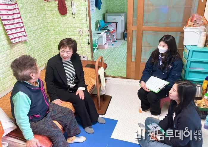 장흥군, 찾아가는 복지로 위기가구 지원