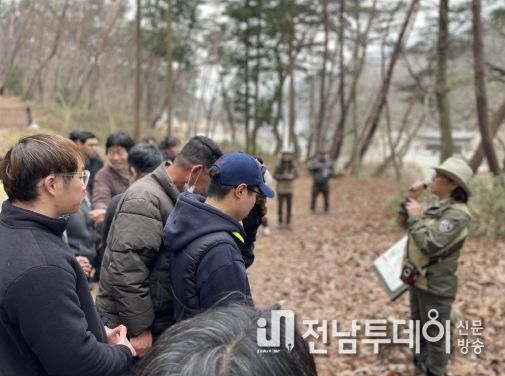 구례군장애인복지관 발달장애인자조모임, 국립공원공단 지리산국립공원전남사무소 연계 ‘함께 즐기는 자연 속 오감여행’ 프로그램 진행